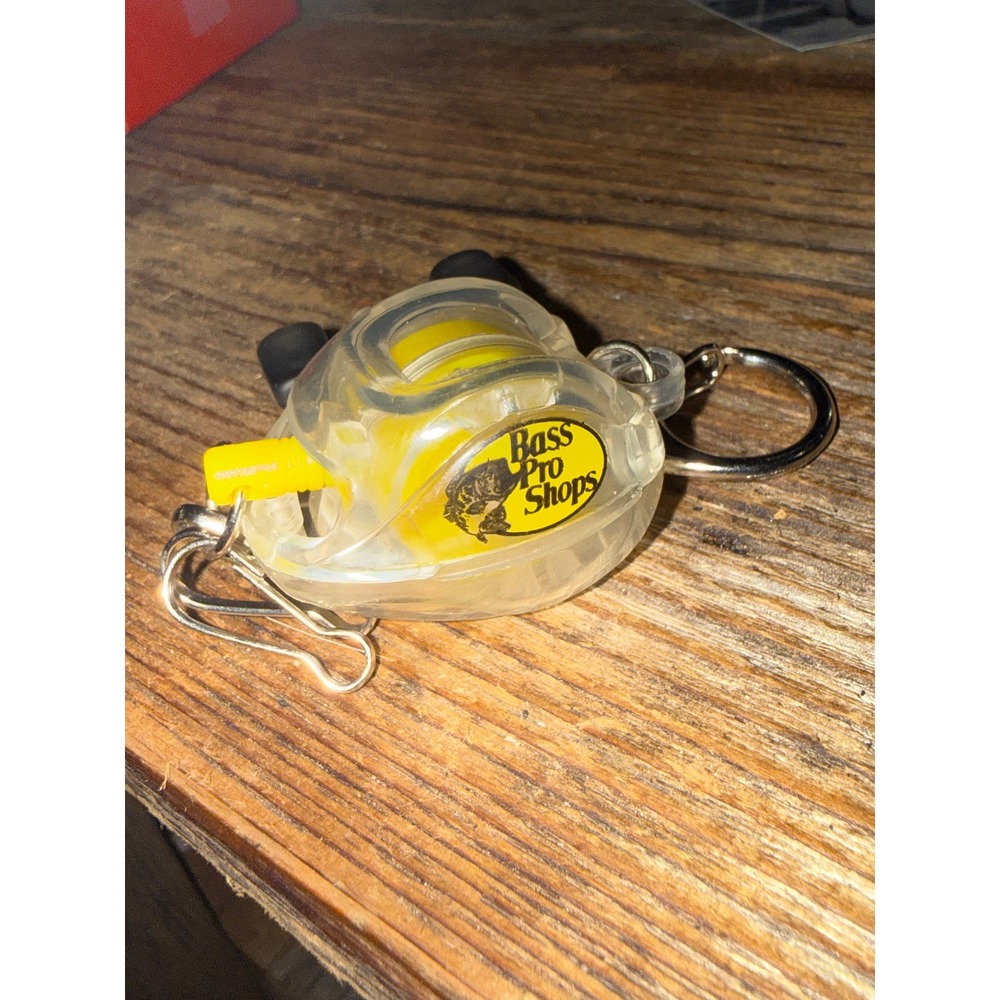 VTG Bass‎ Pro Shops Fishing Reel Keychain Clear Yellow Novelty Mini Accessory